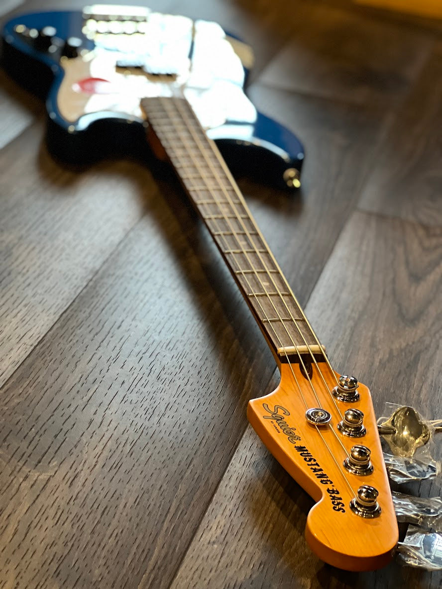 Squier FSR Classic Vibe 60s Competition Mustang Bass สี Lake Placid Blue พร้อมแถบสีขาว Olympic