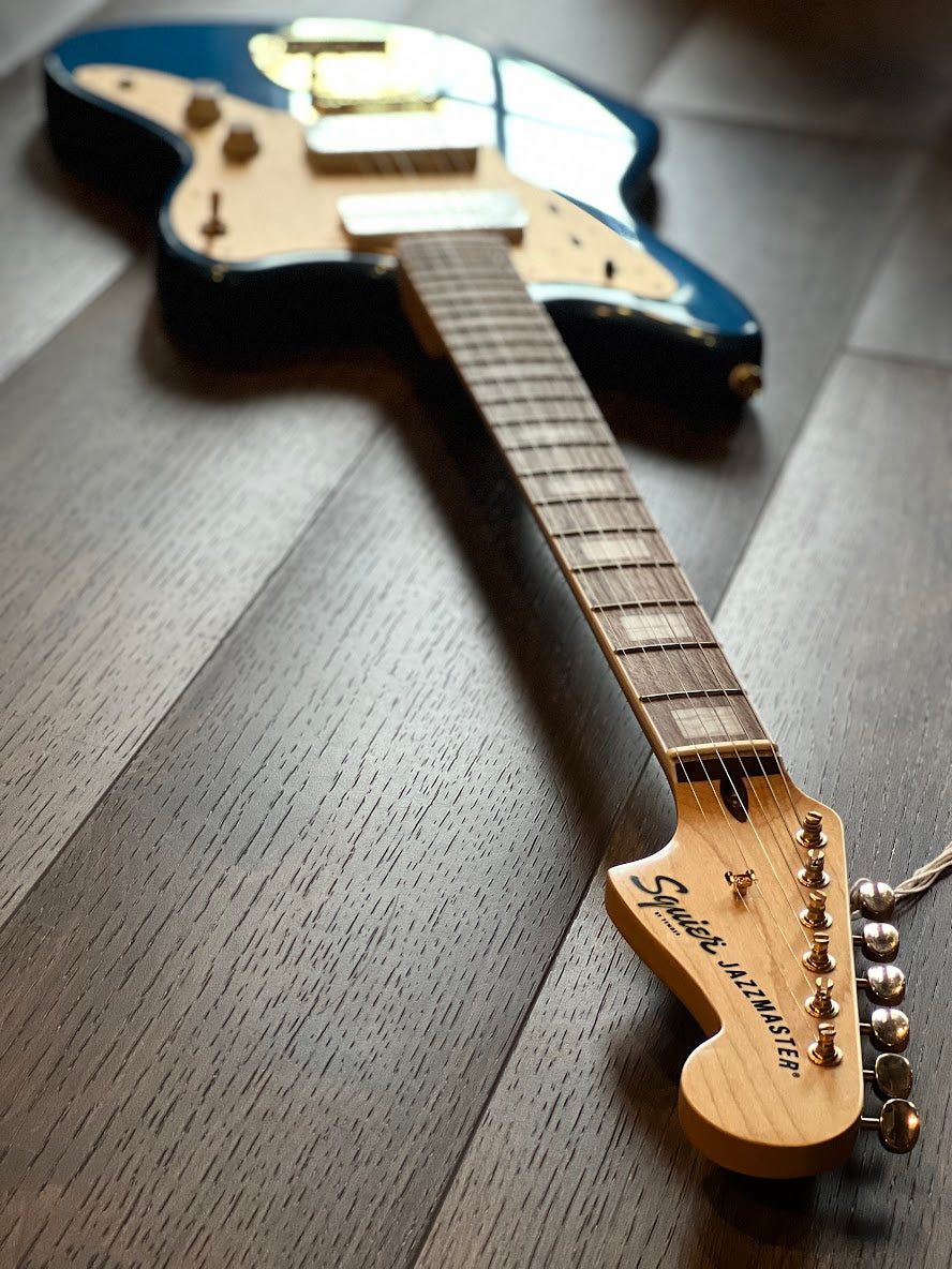 Squier 40th Anniversary Gold Edition Jazzmaster สี Lake Placid Blue