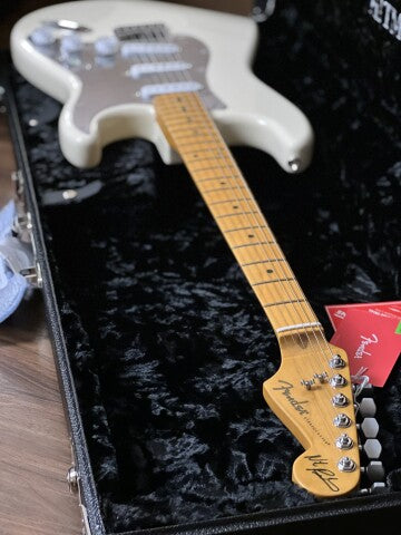 Fender Nile Rodgers Stratocaster สี Olympic White