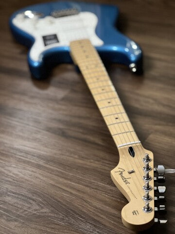 Fender Limited Edition Player Stratocaster พร้อม Maple FB สี Lake Placid Blue