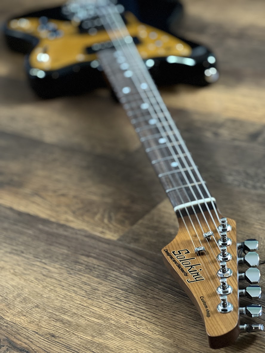 Soloking JM40 Offset Classic in Black