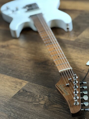 Soloking MS-1 Custom 24 HH Flat Top in Satin White Matte with Roasted Maple Neck