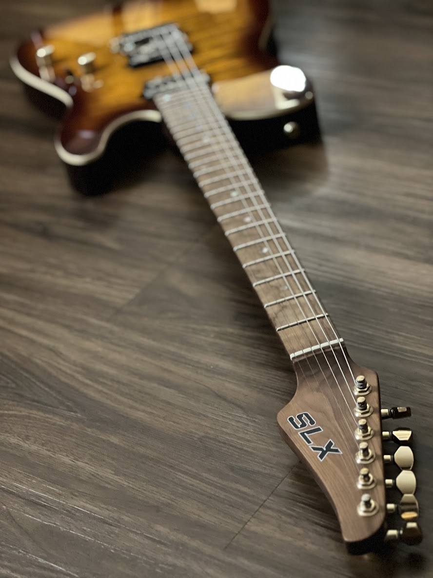 SLX Raven Modern Pro 24 HH สี Tiger Eye Burst พร้อม Roasted Maple FB