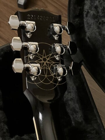 Gibson Adam Jones Les Paul Standard in Antique Silverburst