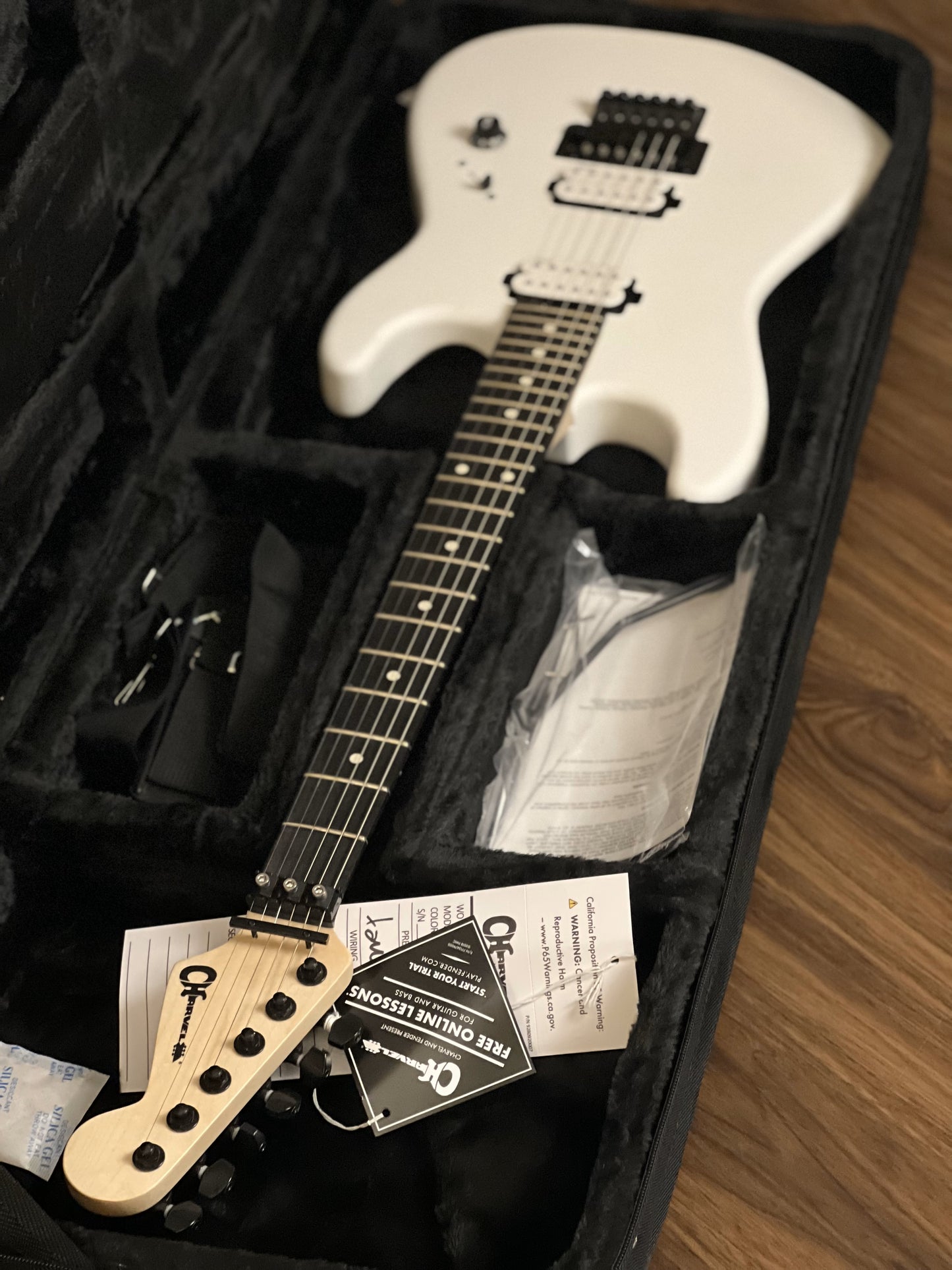 Charvel Jim Root Signature Pro-Mod San Dimas Style 1 HH Floyd Rose in Satin White