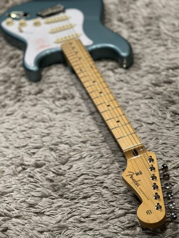 Fender Japan Hybrid 50s Stratocaster with Maple FB in Ocean Turquoise Metallic