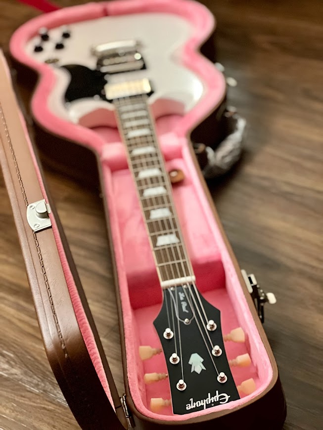 Epiphone 1961 Les Paul SG Standard Inspired by Gibson Custom 60th Anniversary in Aged Classic White