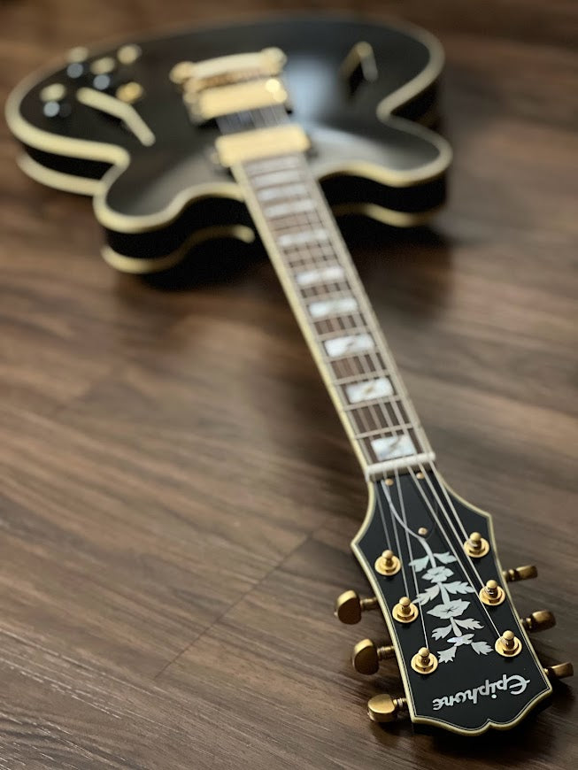Epiphone Emily Wolfe Sheraton Stealth Semi-Hollow in Black Aged Gloss