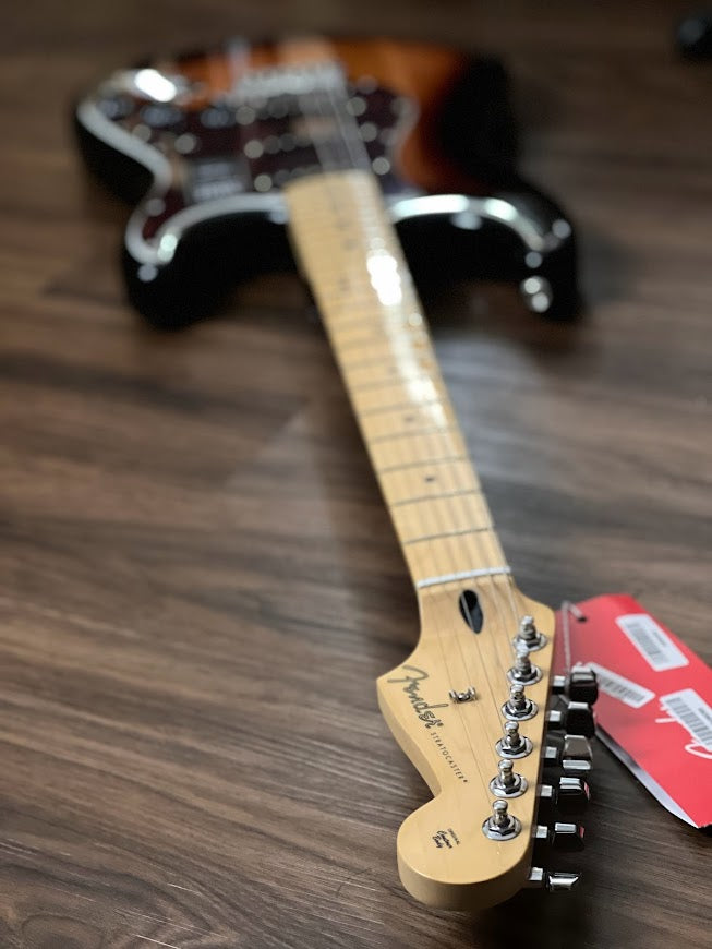 Fender Limited Edition Player Stratocaster with Maple FB in 3-Tone Sunburst