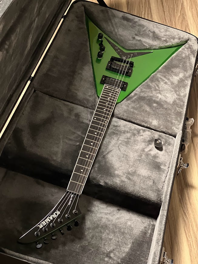 Kramer Dave Mustaine Vanguard Rust In Peace in Alien Tech Green with Hard Case