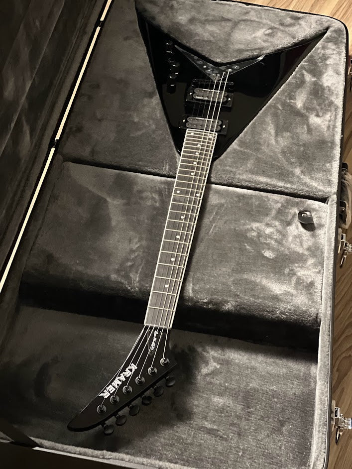 Kramer Dave Mustaine Vanguard Rust In Peace in Ebony with Hard Case