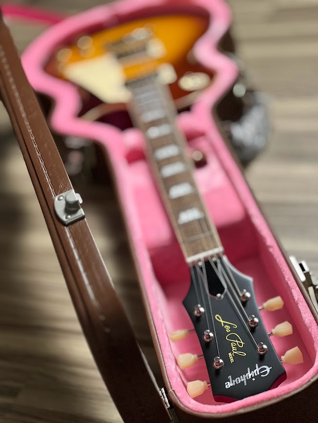 Epiphone 1959 เครื่องแต่งกาย Les Paul Standard ใน Aged Southern Fade