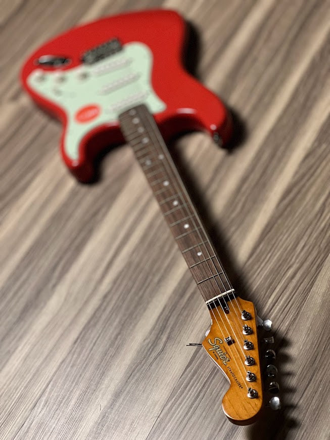 Squier FSR Classic Vibe 60s Stratocaster with Indian Laurel FB in Fiesta Red