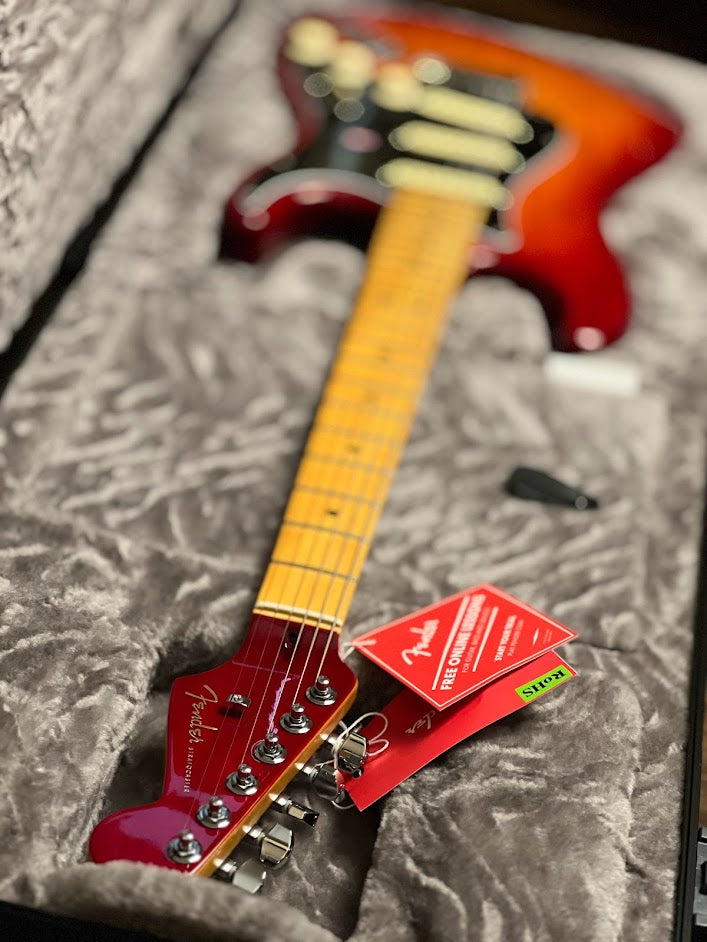 Fender American Ultra Luxe Stratocaster with Maple FB in Plasma Red Burst