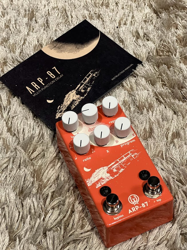 Walrus Audio ARP 87 มัลติฟังก์ชันดีเลย์ในซีรี่ส์ Coral