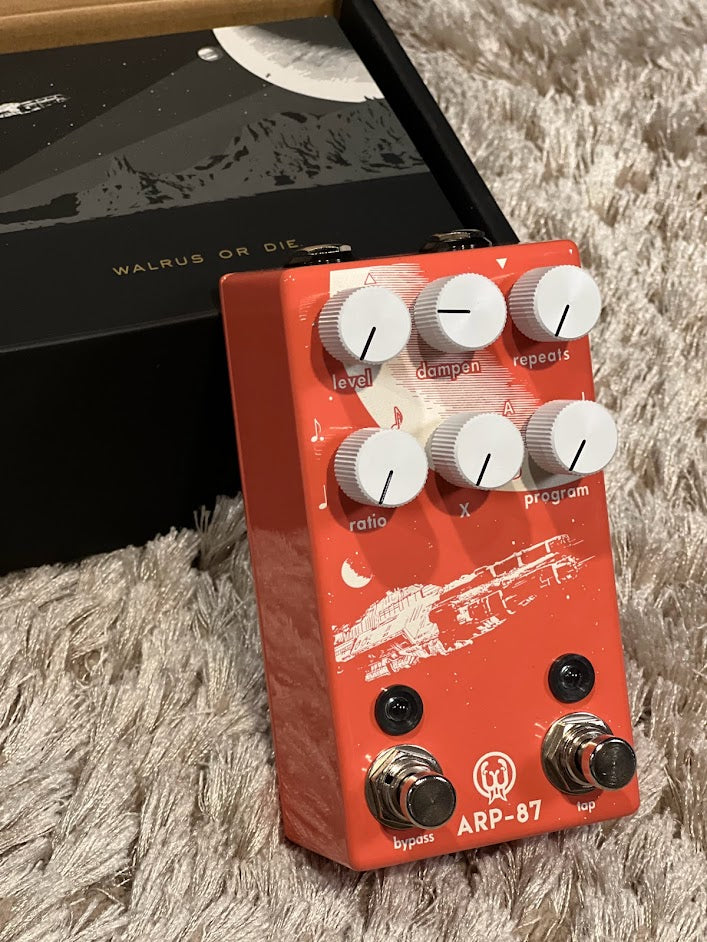 Walrus Audio ARP 87 Multi-Function Delay in Coral Series –