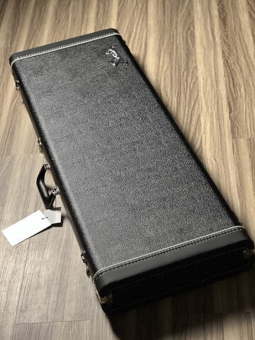 Fender Deluxe Strat/Tele Guitar Case in Black w/ Orange Plush Interior