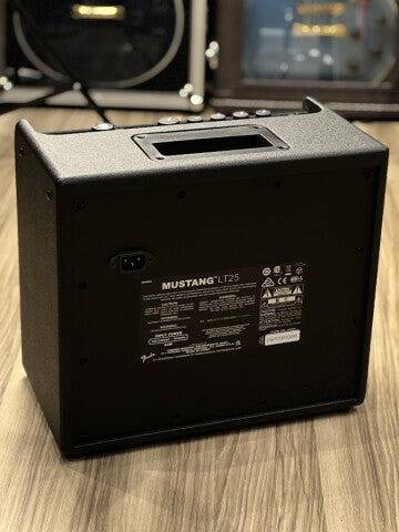 Fender Mustang LT25 Guitar Combo Amplifier 230V EU