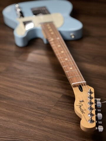 Fender Limited Edition Player Telecaster with Pau Ferro FB in Daphne Blue