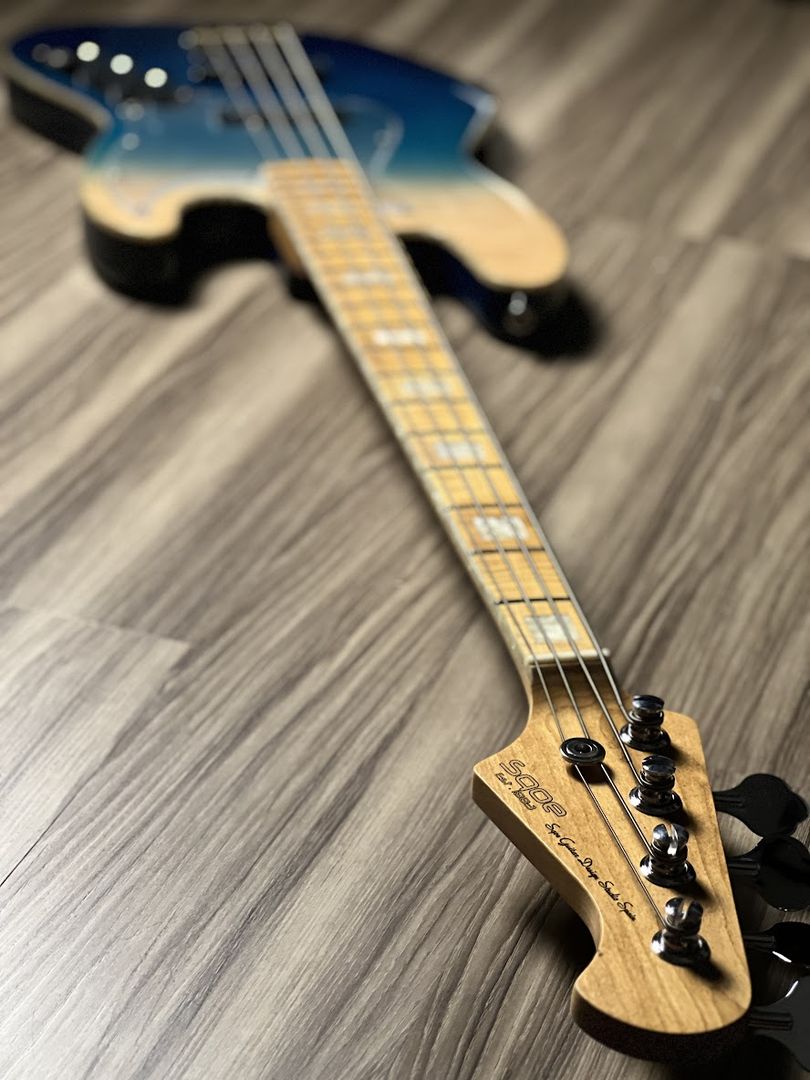 SQOE SJB800 Roasted Maple Series Bass in Caribbean Fade Surf