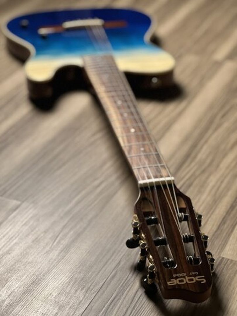 SQOE Spain SEGD900 Flamed Top Nylon with Piezo in TBS - Caribbean Fade Surf