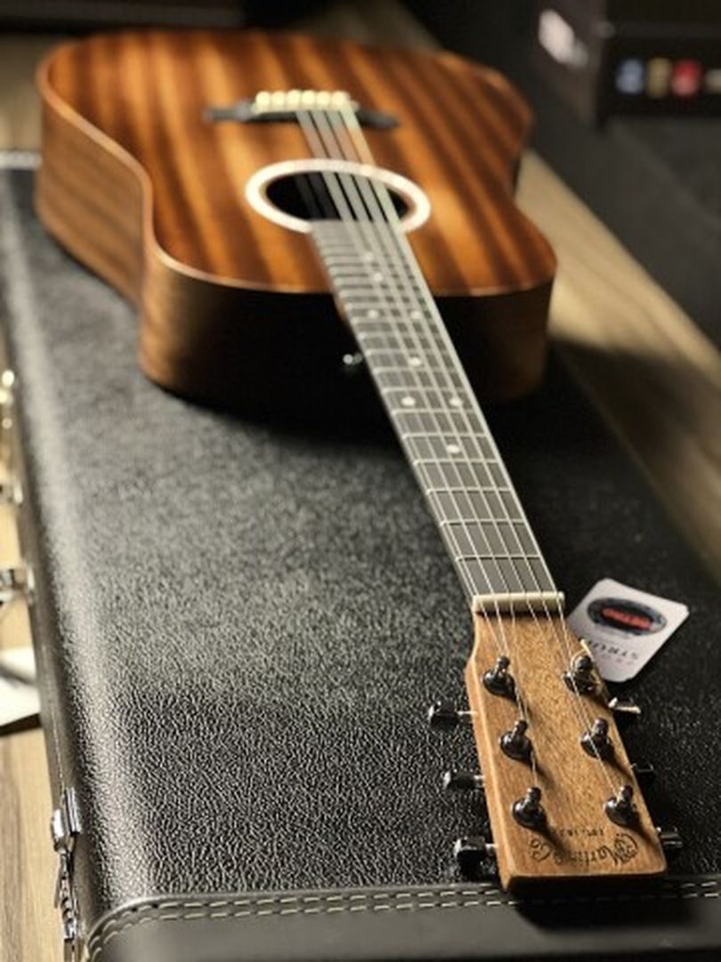 Martin DJR-10E StreetMaster in Satin