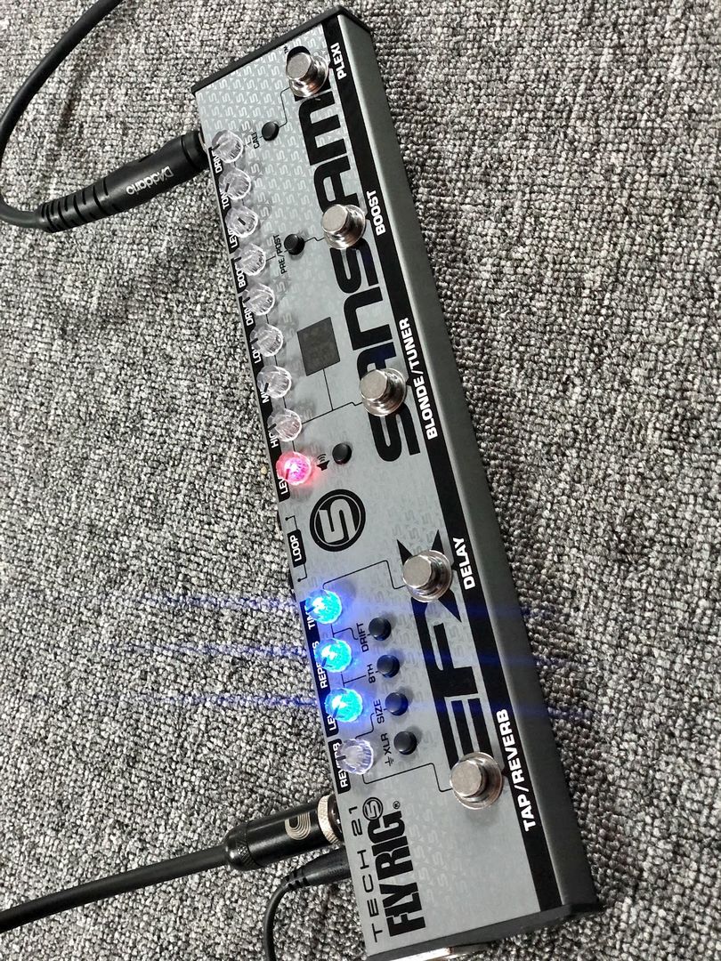 fly rig pedal Tech 21 Fly Rig 5 v2 Multi-effects Pedal – nafiriguitar.com