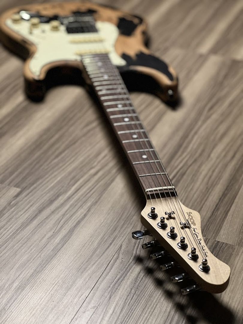 SQOE SEST970 HSS พร้อมหัวกลับด้านใน Black Heavy Relic