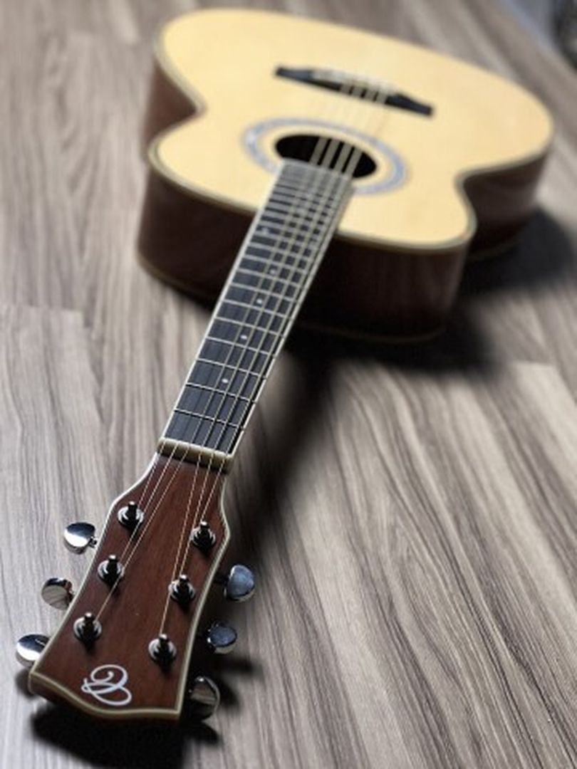 Chard GS 30 Acoustic Electric in Mahogany with Fishman ISYS+ Preamp