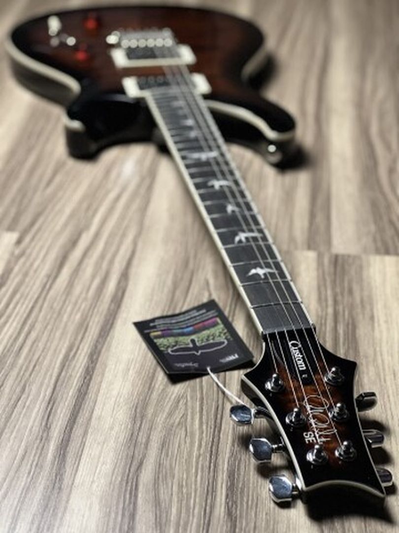 PRS SE Custom 24 Quilt Top in Black Gold Burst