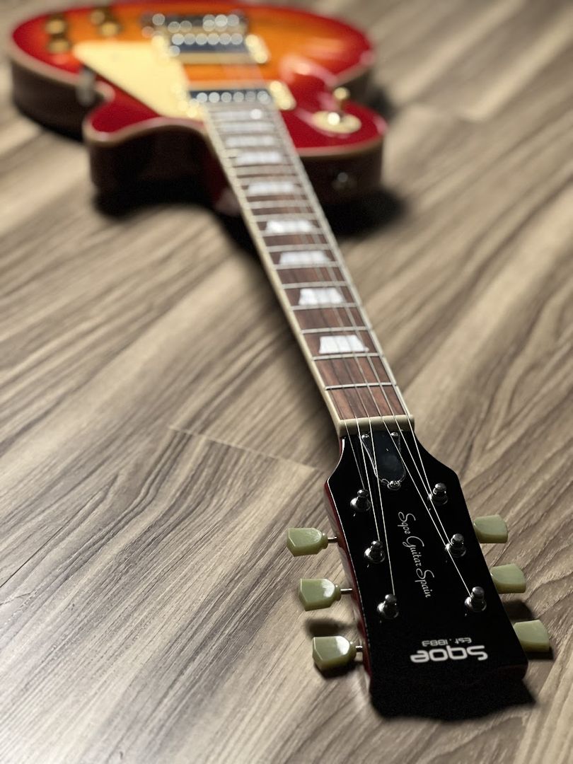 SQOE SELP220 in Cherry Sunburst