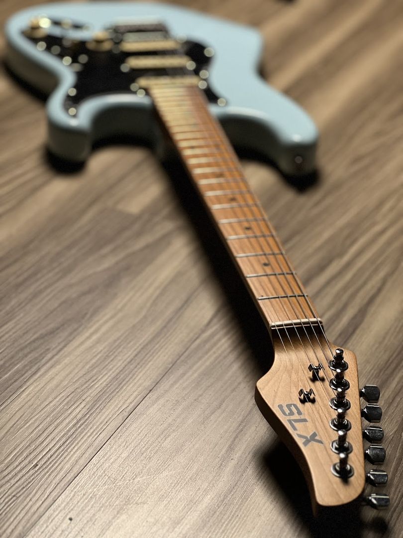 SLX Hawk Classic Lite 22 HSS in Sonic Blue