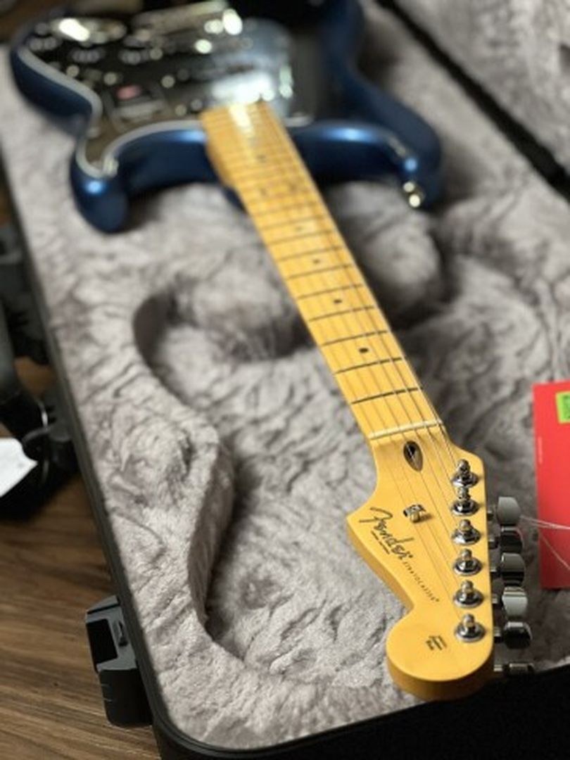 Fender American Professional II Stratocaster with Maple FB in Dark Night