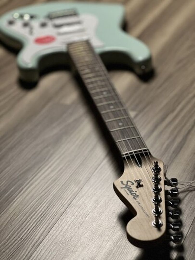 Squier FSR Sonic Stratocaster HSS w/White Pickguard Laurel FB in Surf Green