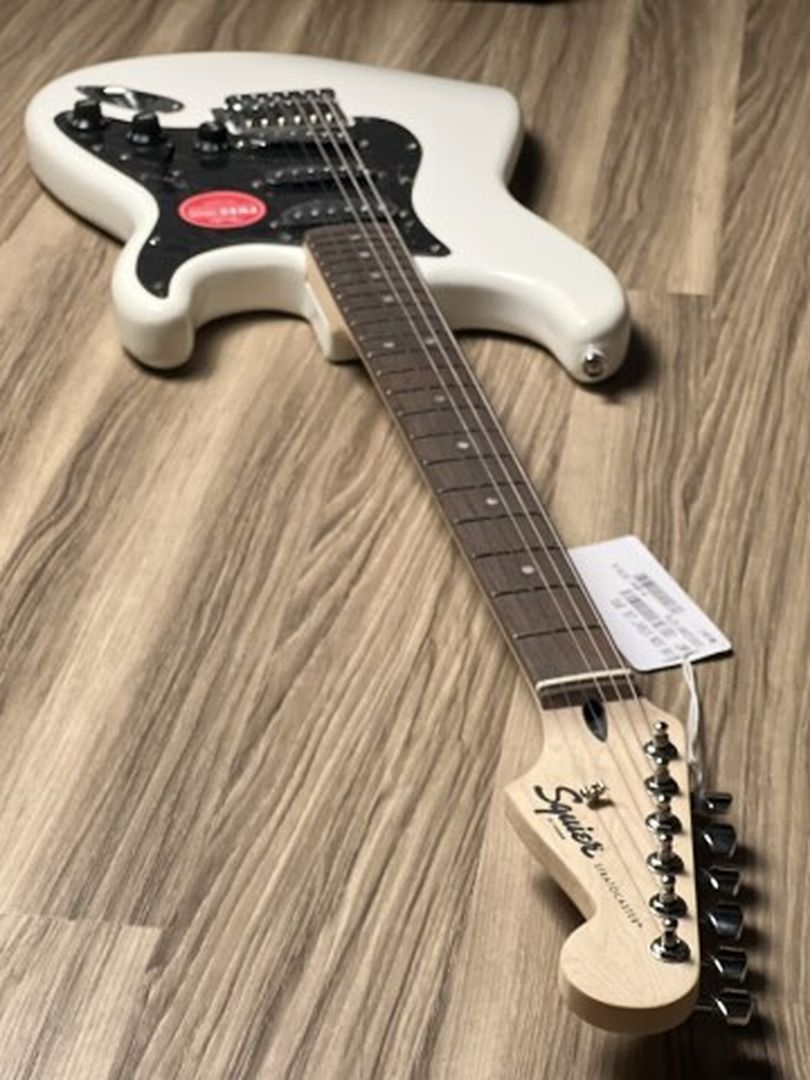 Squier FSR Sonic Stratocaster Electric Guitar w/Black Pickguard Laurel FB in Arctic White