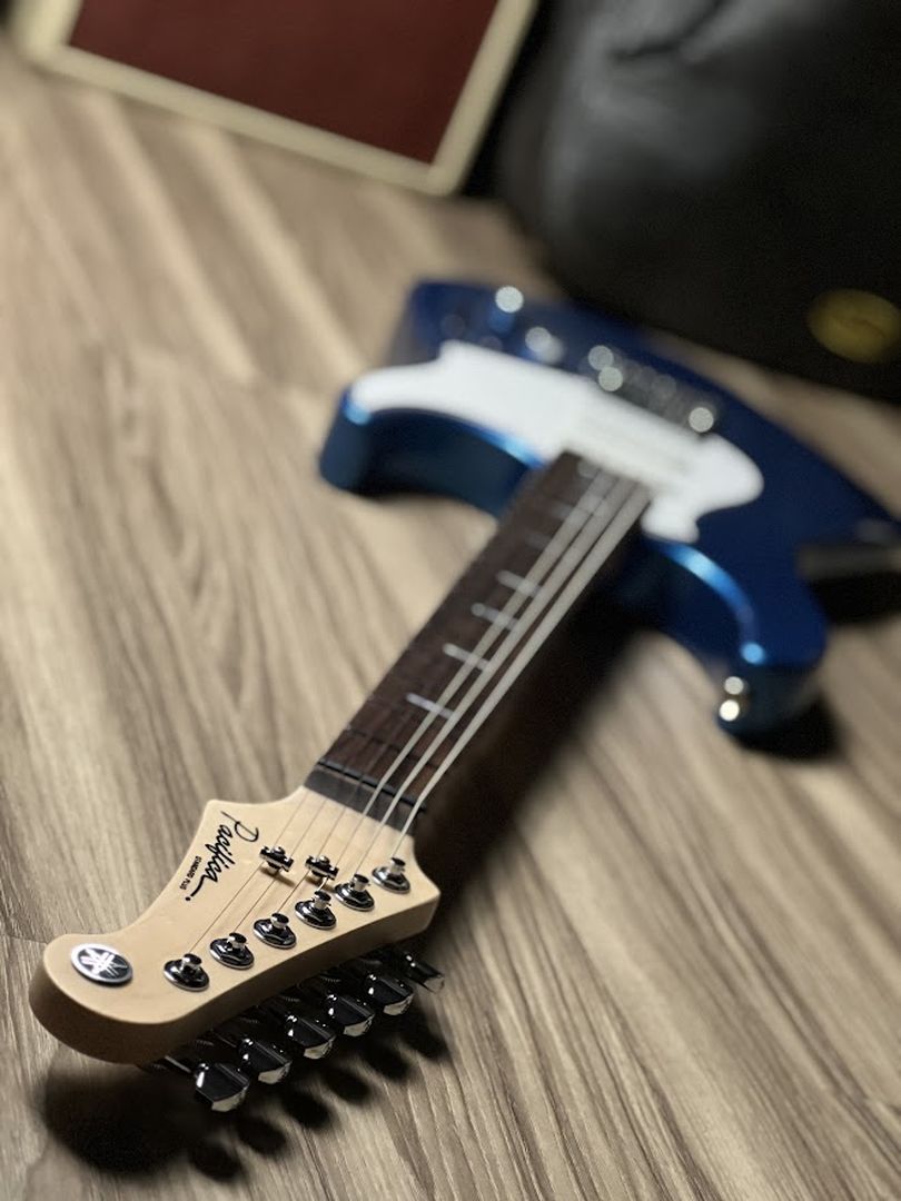 Yamaha Pacifica Standard Plus PACS+12 SB with Rosewood in Sparkle Blue