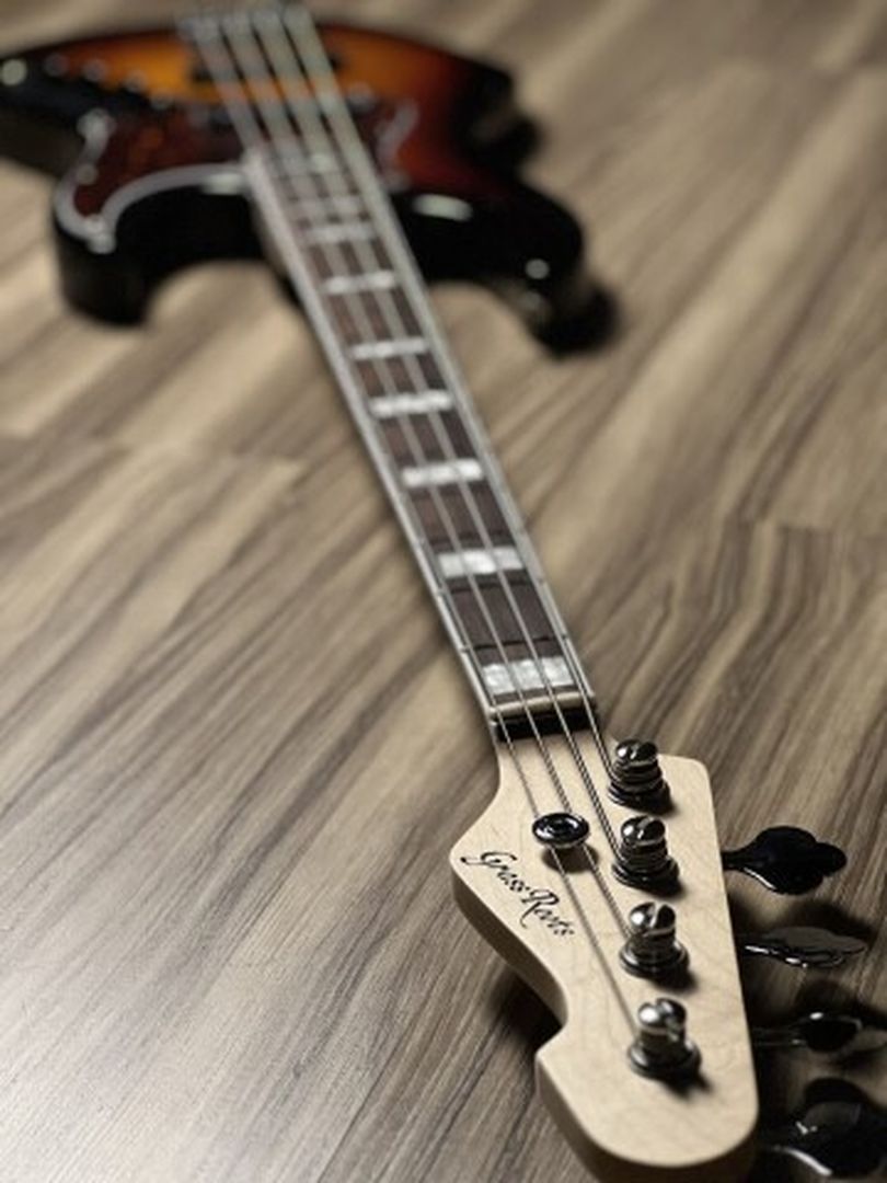 Grass Roots G Amaze DX/MS ใน 3 โทนซันเบิร์สต์