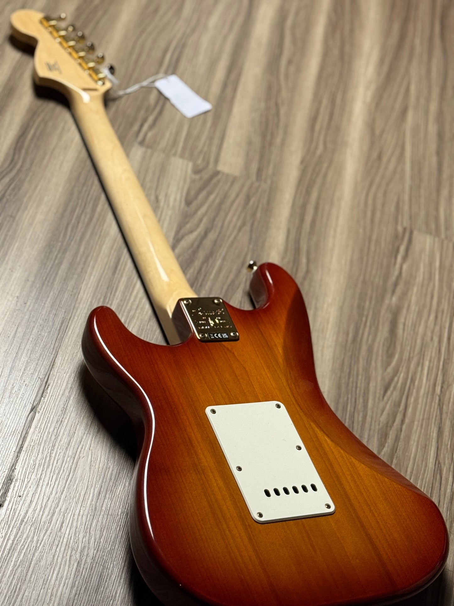 Squier 40th Anniversary Gold Edition Stratocaster in Sienna Sunburst (USED) ISSF22003676