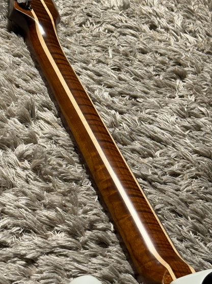 Dhatarattha Custom DST HSS in White with Black Stripes and "Whale Tail" Inlay