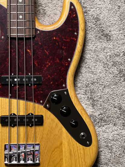 Fender MIJ Limited Jazz Bass Guitar with RW FB in Raw Ash Vintage Natural JD25010606