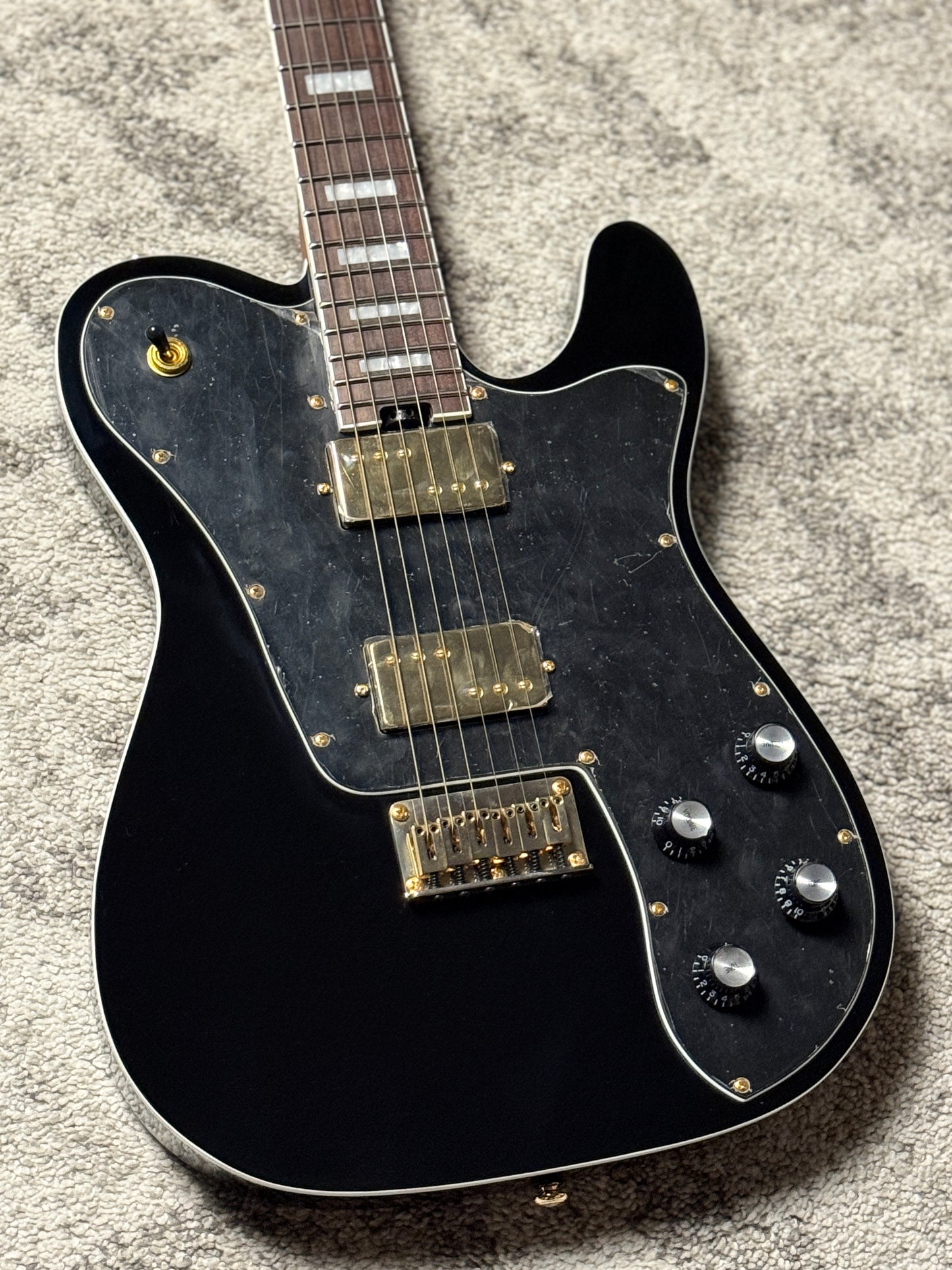 SLX Raven Deluxe HH in Black Beauty with Rosewood FB