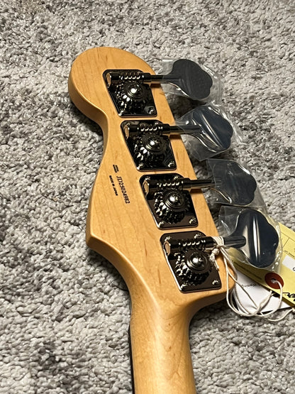 Fender MIJ Limited Jazz Bass with RW FB in Blanc JD25024982