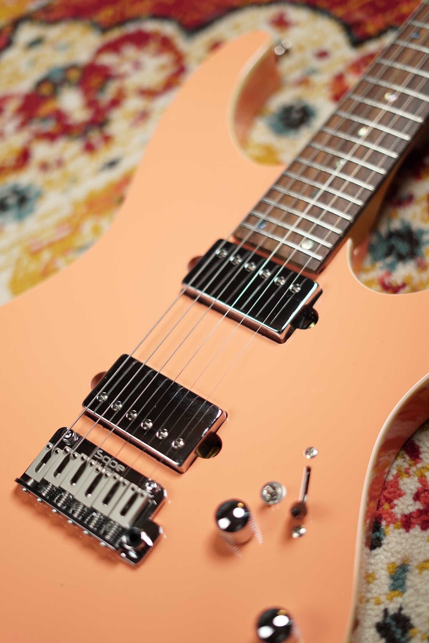 SQOE SEIB500 HH Roasted Maple Series in Coral Pink