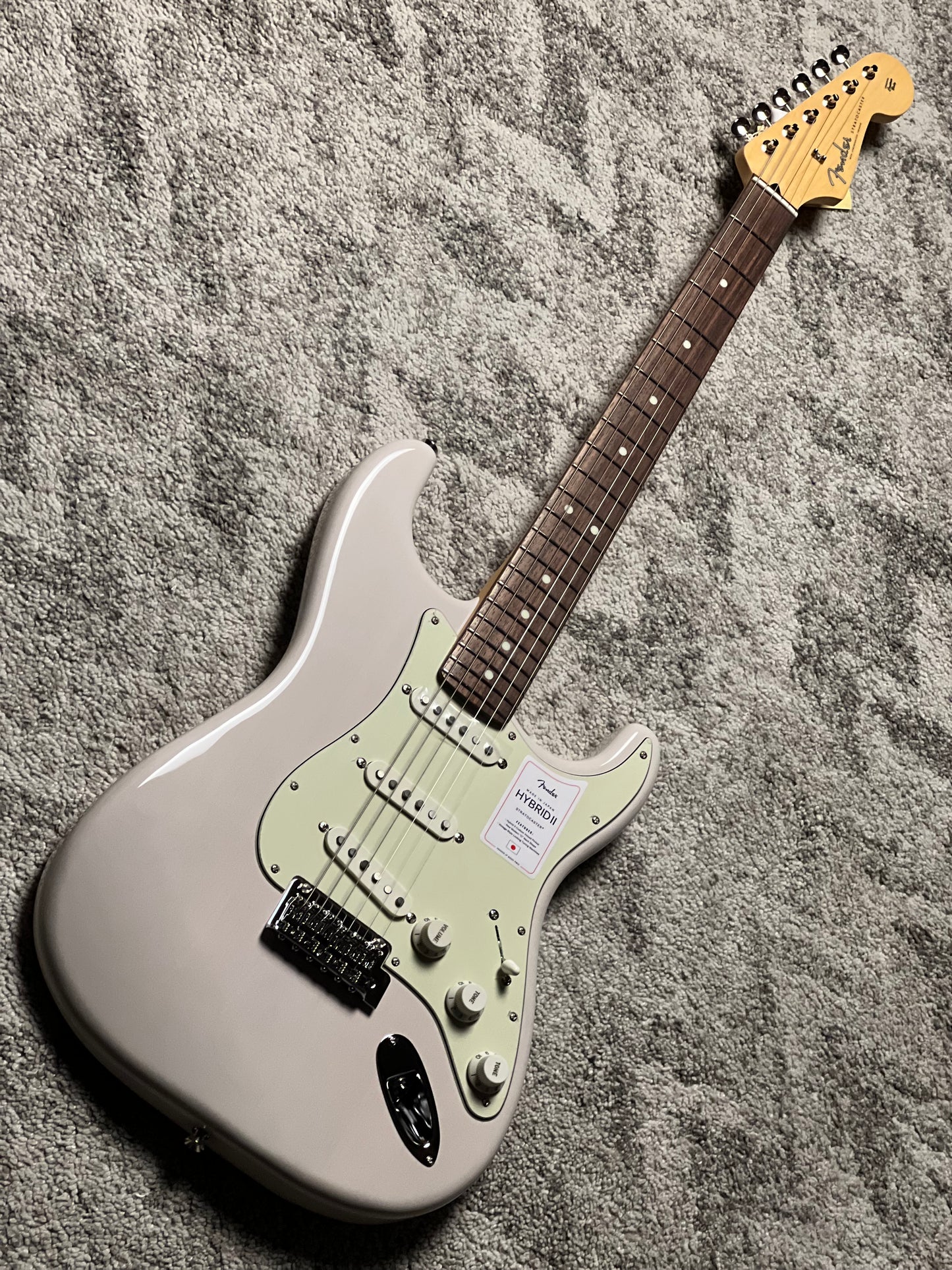 Fender Japan Hybrid II Stratocaster with RW FB in US Blonde JD24016863