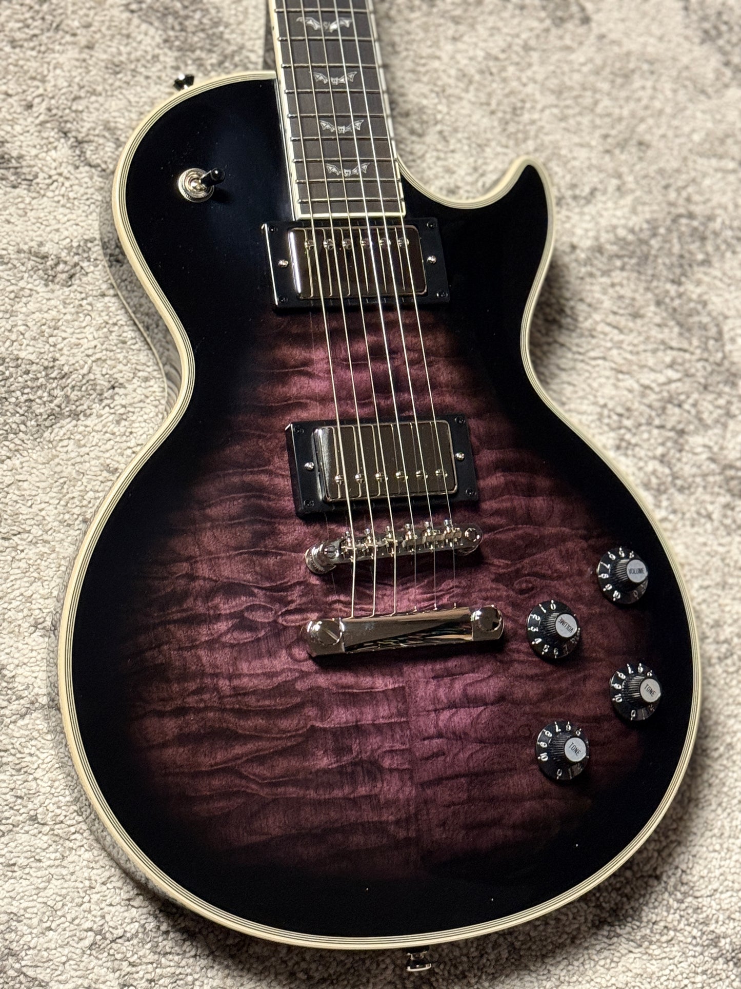 Epiphone Les Paul Custom Bats in Flight in Dark Purple Burst Limited Edition