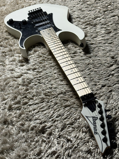 Ibanez RG550-WNF in White Flat