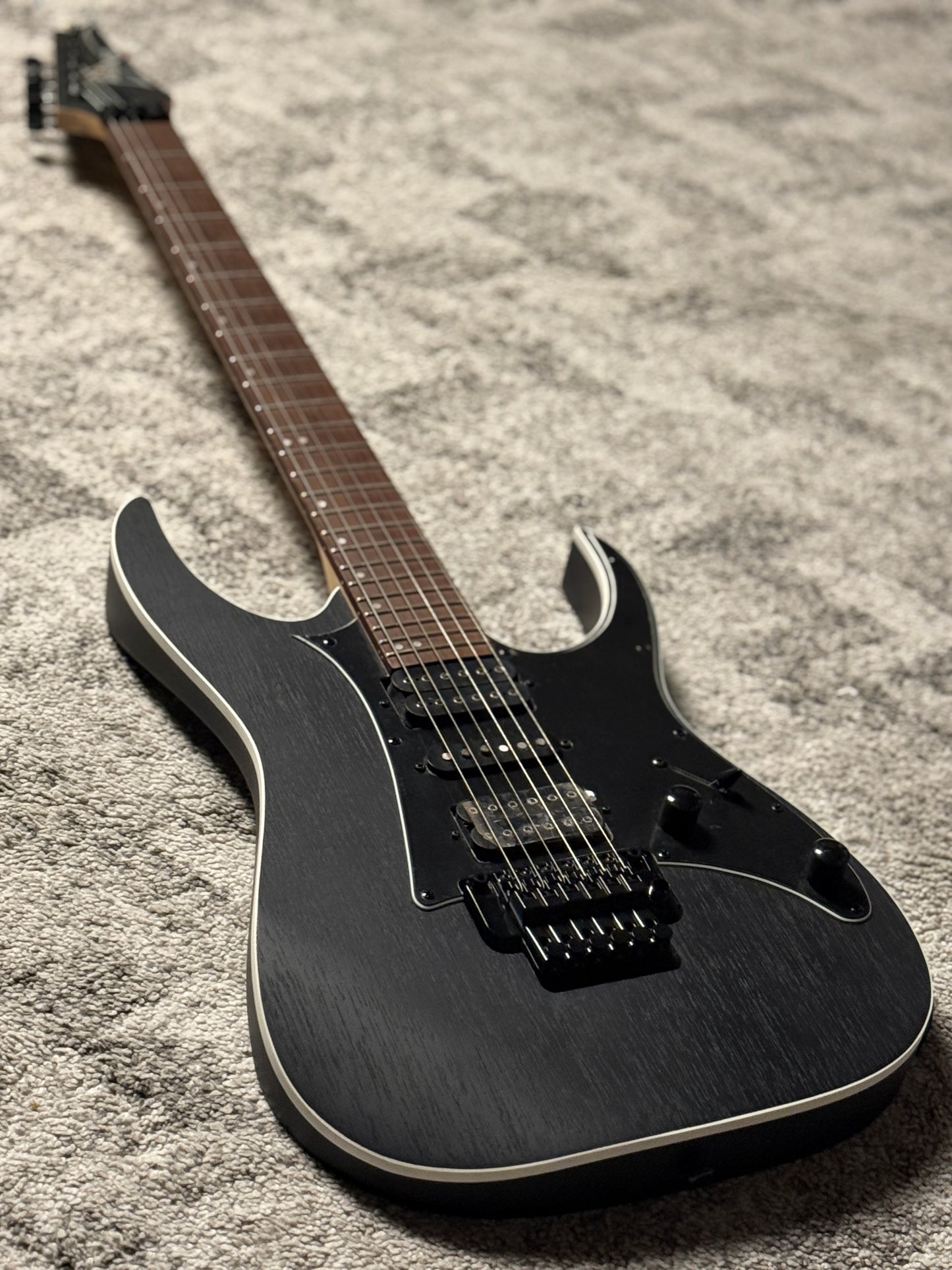 Ibanez RG450B in Weathered Black 241112039 (USED)