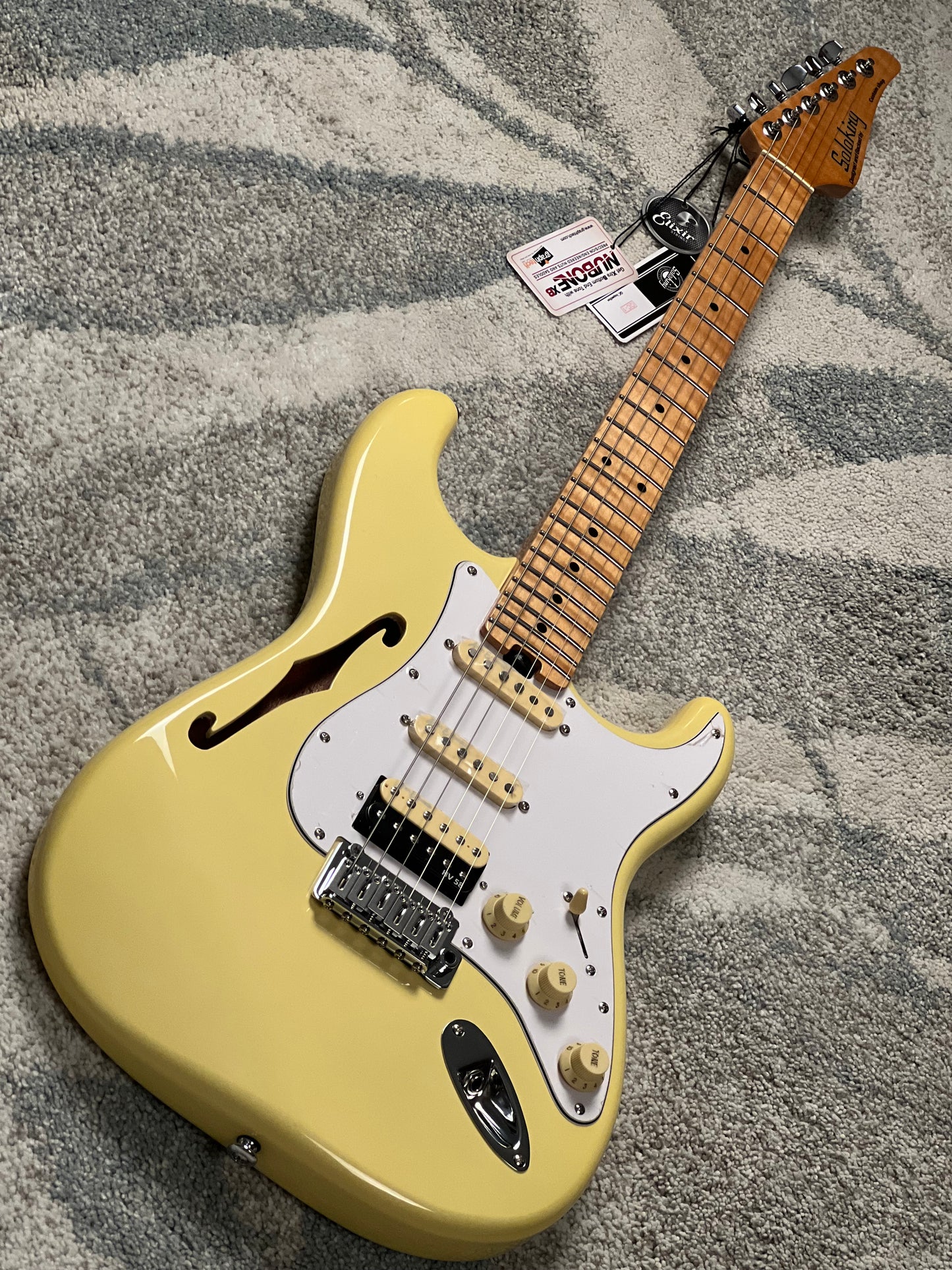 Soloking MS-1 FMN Thinline Artisan with Flame Maple Neck in Vintage White