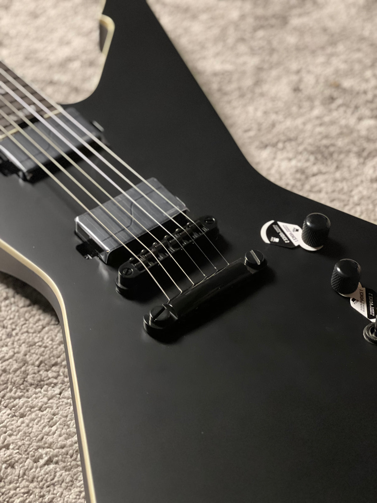 Schecter E-1 SLS Evil Twin in Satin Black