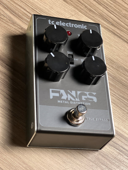 TC Electronic Fangs Metal Distortion